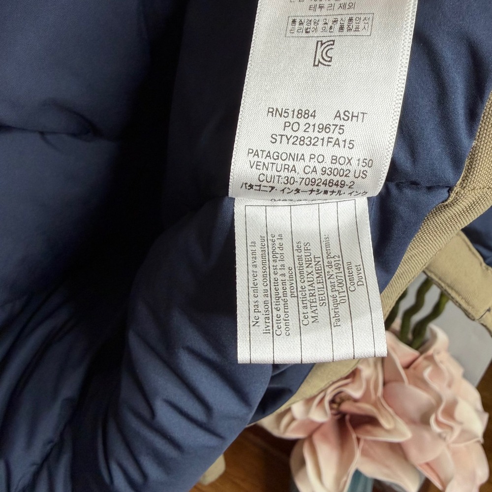 Patagonia Bivy Down Jacket Quilted Colorblock Tan Navy Men's Size M STY28321 - Picture 11 of 11